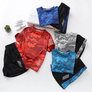 Set bộ thể thao bé trai.