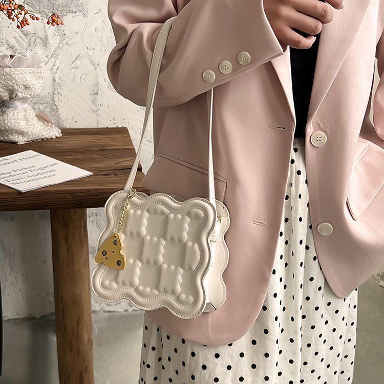 Túi Đeo Chéo Hình Vuông Nhỏ Xinh Thời Trang Mùa Thu 2022 Cho Bạn Gái