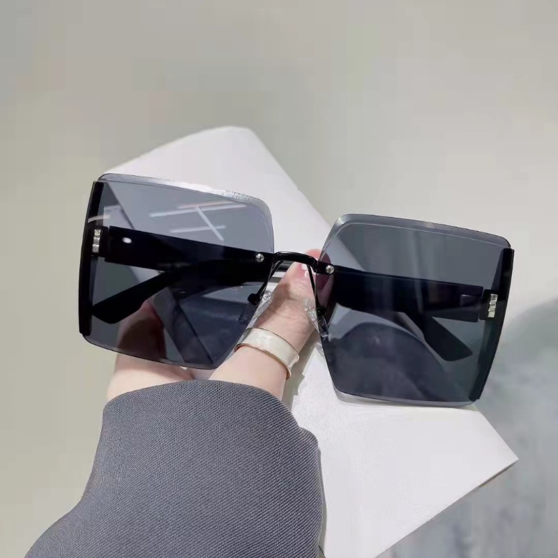 Kính Mát Thời Trang Không Viền Tròng Vuông To 2022