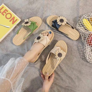 Dép xỏ ngón nhựa giả cói hoa hướng dương