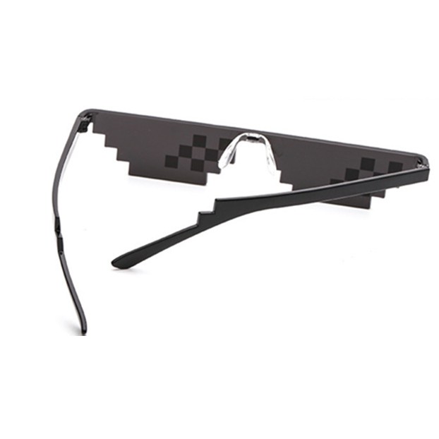 Mắt kính vui nhộn thiết kế đặc biệt theo phong cách Mosaic vui nhộn | BigBuy360 - bigbuy360.vn