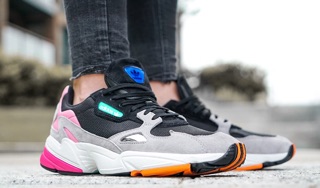 Giày Adidas Falcon