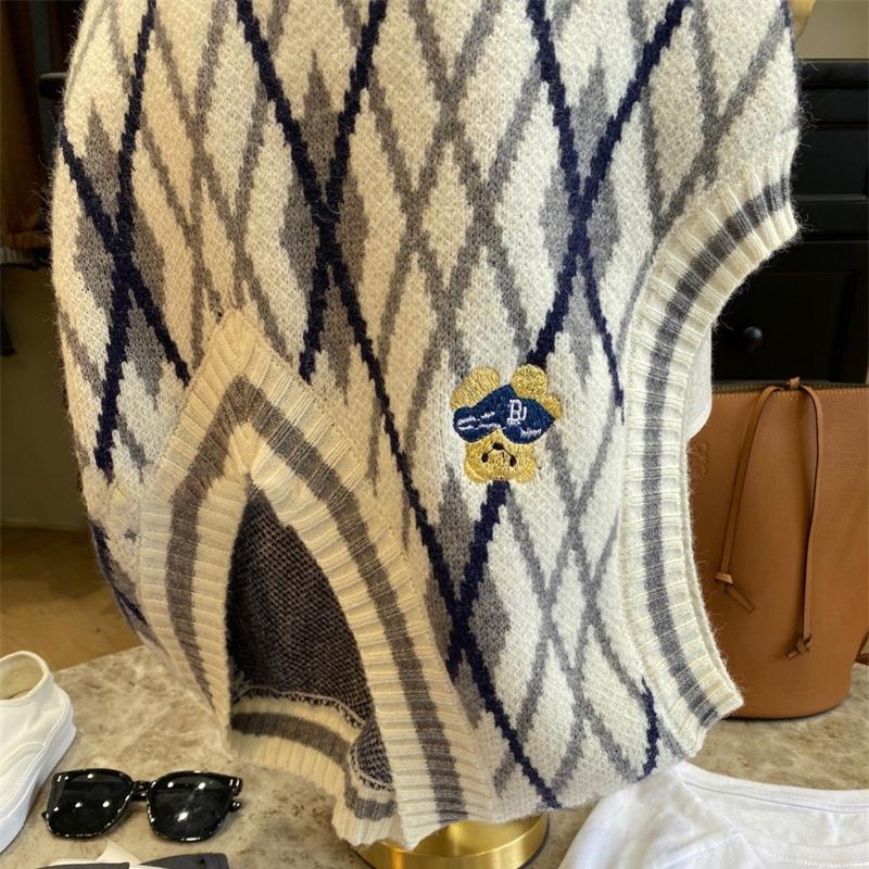 Áo len không tay cổ chữ v form rộng họa tiết sọc caro phong cách vintage