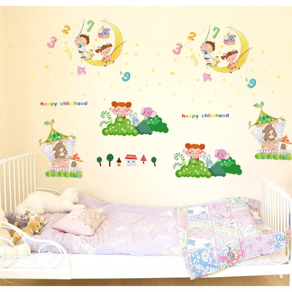 Decal trang trí tường Bé cưỡi Trăng Số Happy Childhood