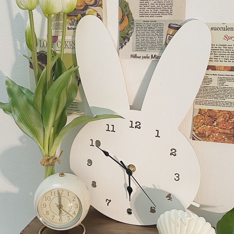 (Tự chụp/ Có sẵn) Đồng hồ treo tường hình thỏ