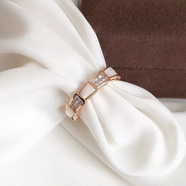 Nhẫn nữ titan cẩn xà cừ trắng NN033