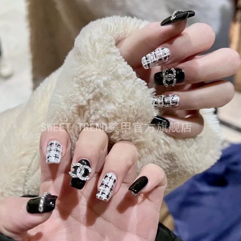Sticker dán móng tay STZPRONAIL họa tiết sọc trắng đen phong cách Nhật Bản sang trọng