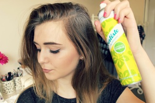 Dầu gội khô Batiste Dry Shampoo