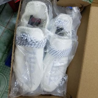Sneaker Human Race Nhiều màu