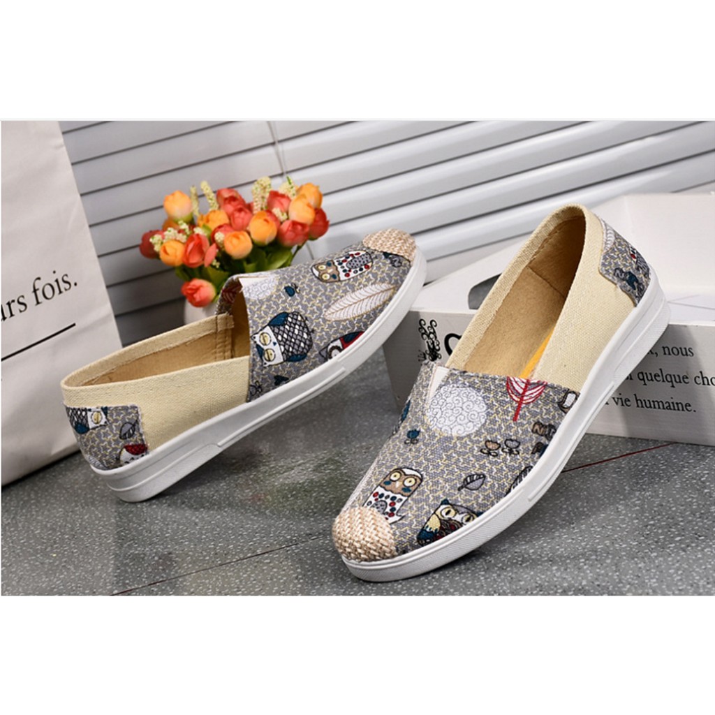 GIÀY LƯỜI SLIP ON VINTAGE HOẠ TIẾT CHIẾC LÁ MÀU XÁM