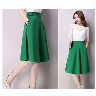 Chân váy xòe lưng cách điệu