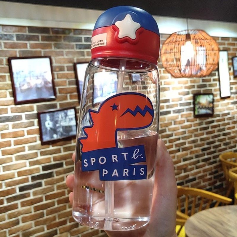 Bình đựng nước cho bé đi học, bình nước kèm túi đựng có dây đeo 700ml chịu nhiệt tốt kèm ống hút cho bé