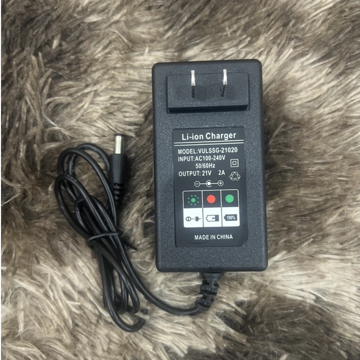 Sạc 5S 21V - 2A dùng cho pin Li-ion có đèn báo và tự ngắt khi đầy.