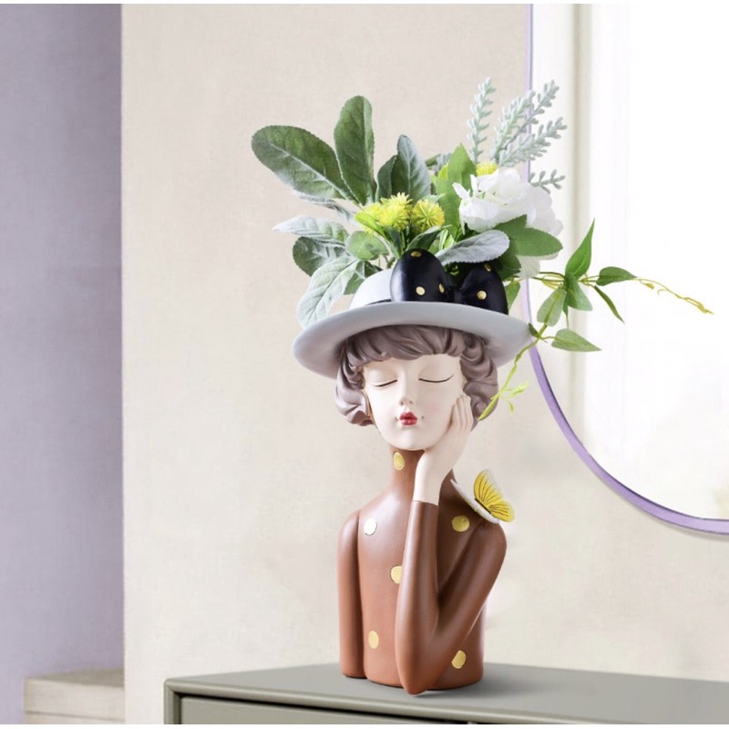 Tượng cô gái cắm hoa 30cm