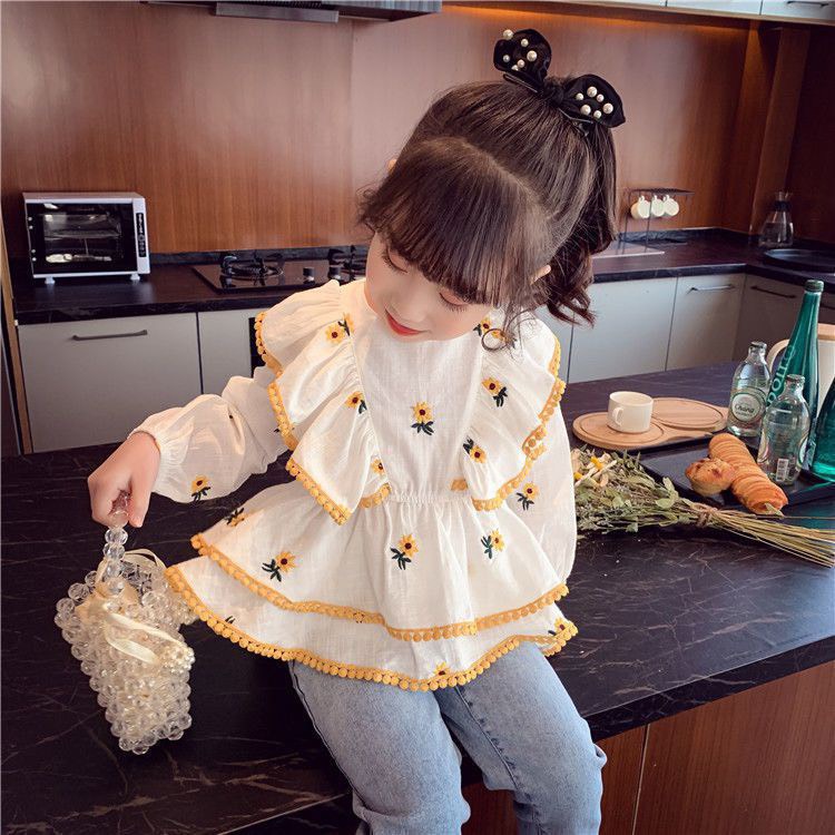 Bộ hoa vàng quần jean bé gái