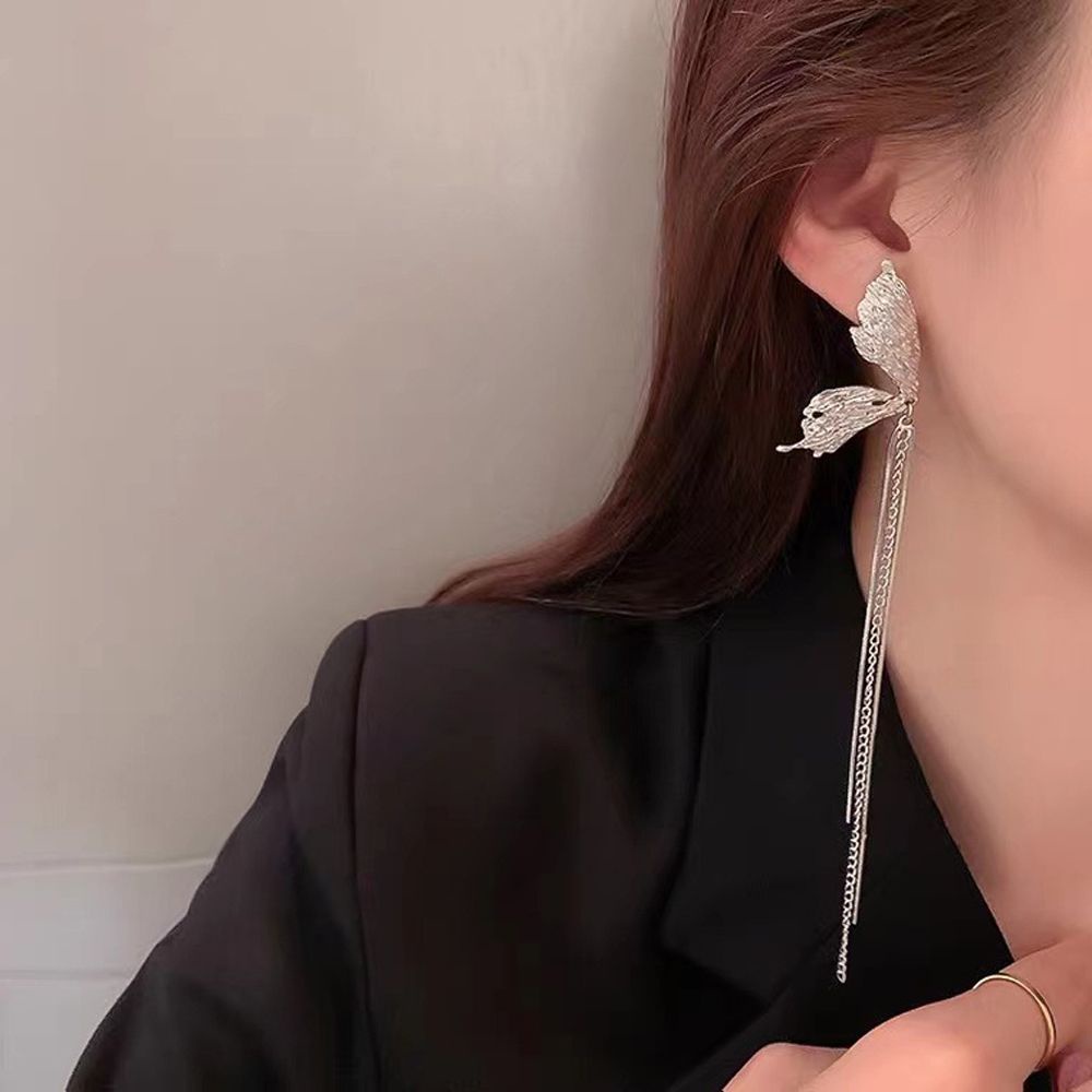 Bông tai dáng dài hình cánh bướm phối tua rua sang trọng thời trang cho nữ