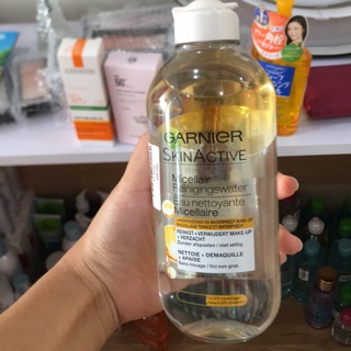 Tẩy trang Nửa dầu nửa nước Garnier nắp trắng