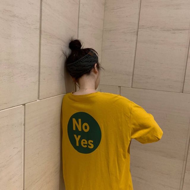 Áo thun tay lỡ No Yes.