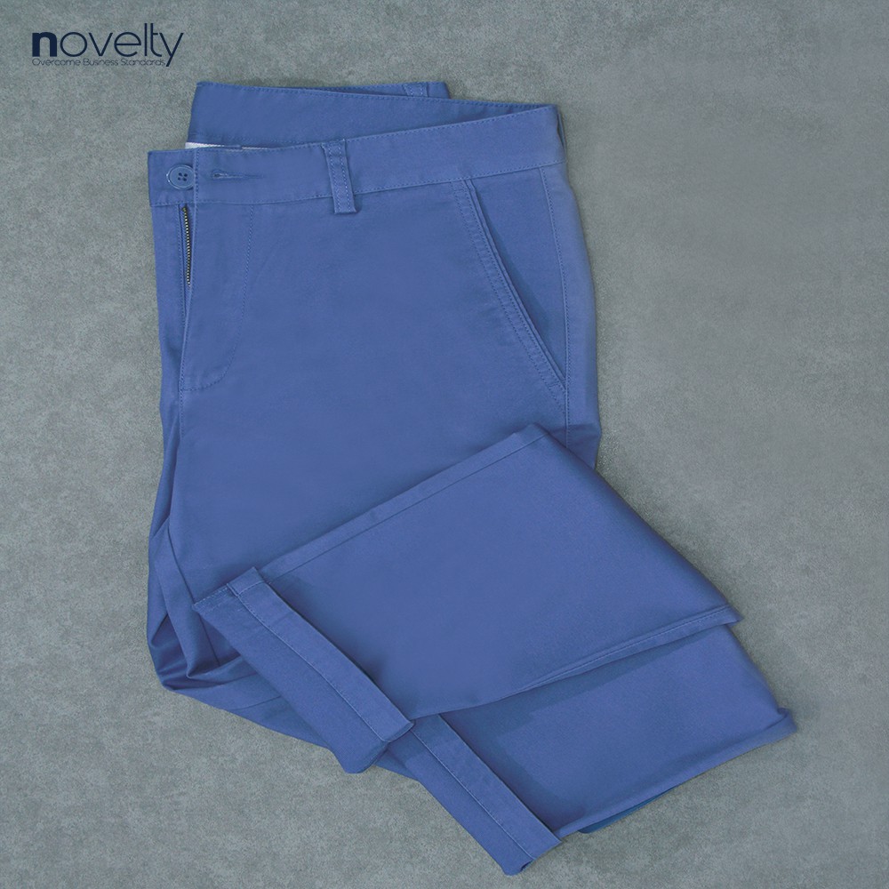 Quần dài Khaki nam Novelty 0 ly 2002050 phom Slim Fit màu xanh như hình