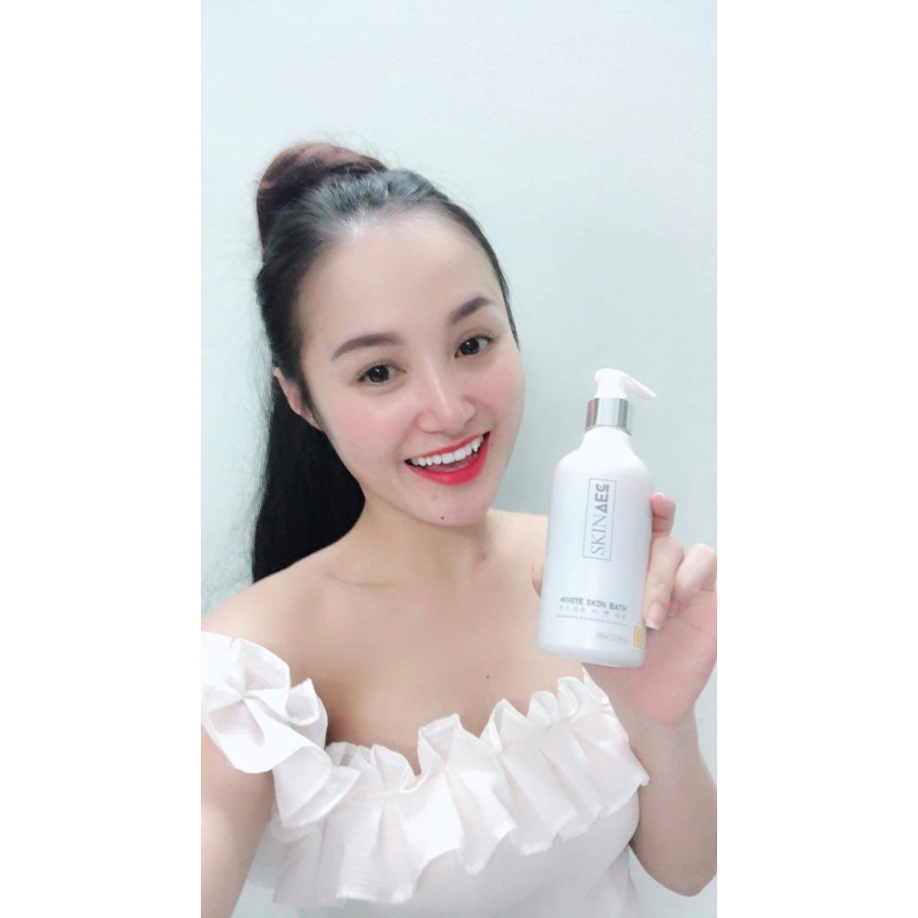 Sữa Tắm Ủ Kích Trắng Than Hoạt Tính Skin AEC