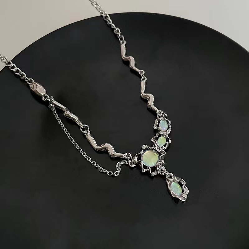 Dây Chuyền Mặt Đá Hình Giọt Nước Thời Trang