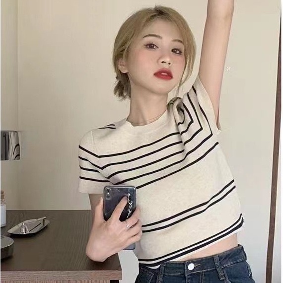 Áo Croptop Dệt Kim Mỏng Ngắn Tay Kẻ Sọc Thời Trang Mùa Hè Cho Nữ