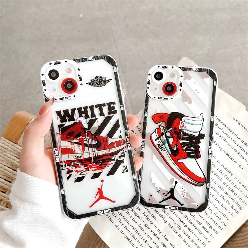 ốp trong đôi giày Ni White