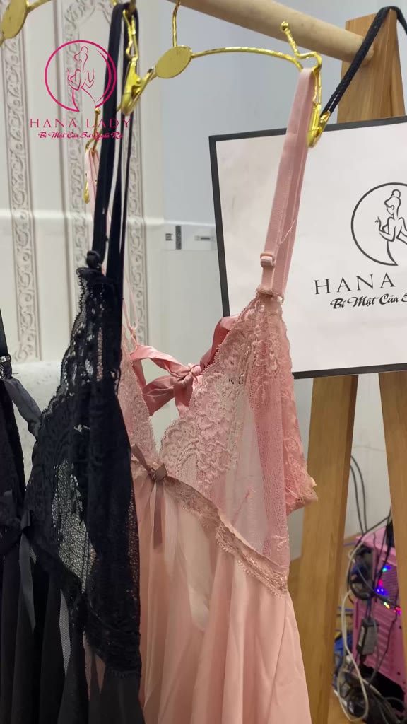 Váy Ngủ - Đầm Ngủ 2 Dây Xuyên Thấu Sexy, Đồ Ngủ Nữ Quyến Rũ Gợi Cảm VN448 | BigBuy360 - bigbuy360.vn