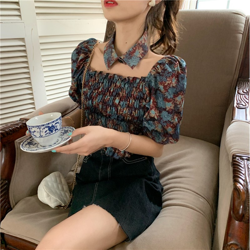 Áo croptop tay phồng cổ rời lisa style Hàn Quốc