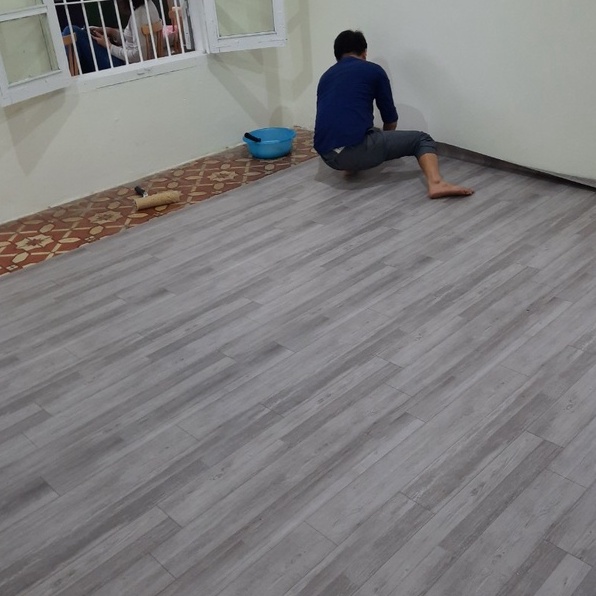 Simili Lót Sàn Giả Vân Gỗ, Thảm Nhựa Trải Sàn Giả Vân Gỗ