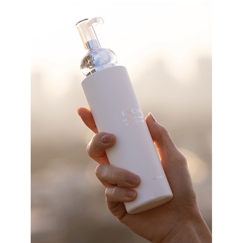 『Excia Renew』bộ sản phẩm Excia nâng cơ trẻ hoá