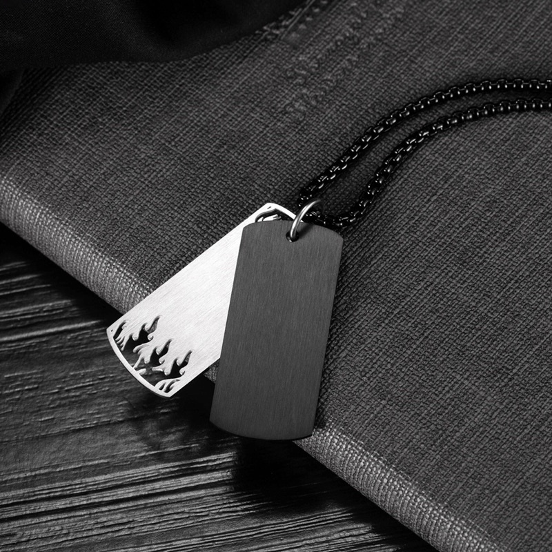 Dây chuyền titan mặt thẻ bài kép hình đầu lâu lửa khắc rỗng không gỉ