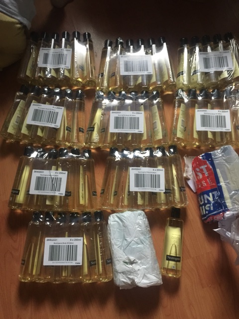 Dầu dưỡng toàn thân 250ml Neutrogena | BigBuy360 - bigbuy360.vn