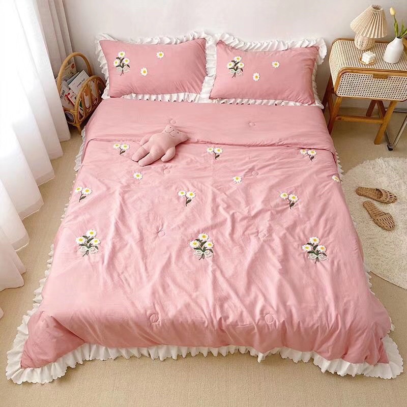 Bộ chăn ga và vỏ gối chất liệu đũi bèo thêu hoa cúc nhập khẩu 4 món - shop vuthithom