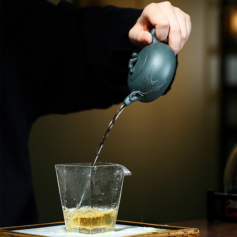 Ấm Tử Sa Nghi Hưng Trúc Hiệp Thiên Viên 160 ml (Lục Nê)