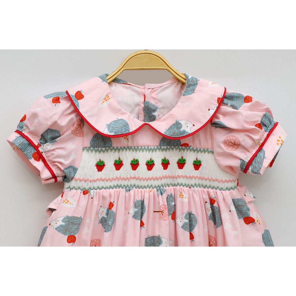 ĐẦM SMOCK TÁO VÀ NHÍM XÁM