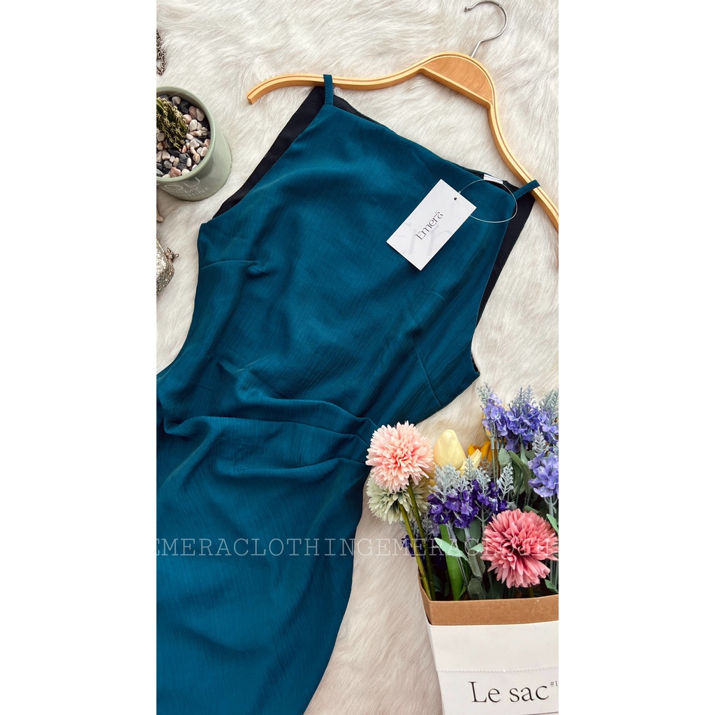 Váy EmeDress xanh cổ vịt cổ thuyền xếp ly eo xẻ tà tôn dáng ôm body