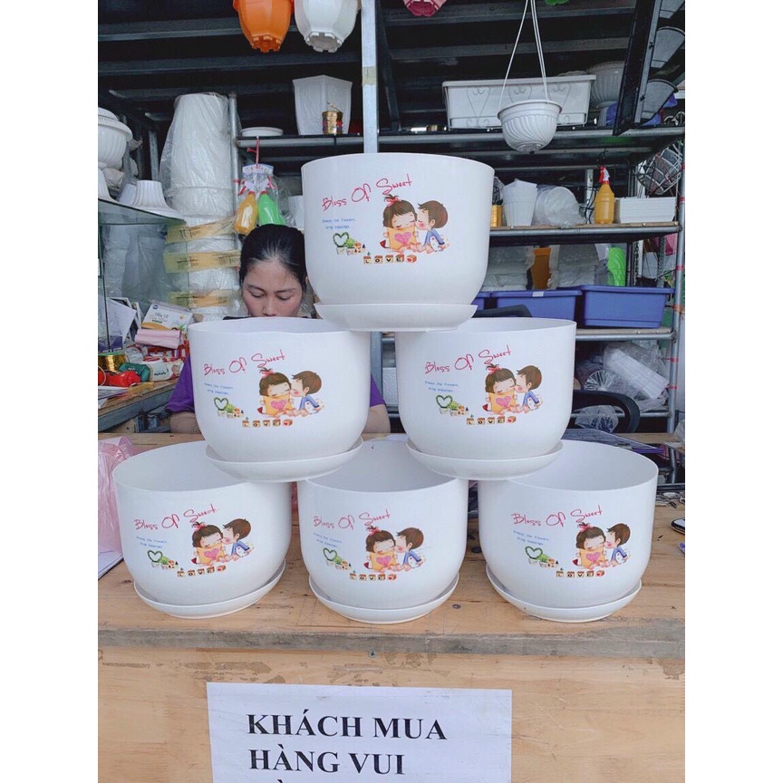 Chậu nhựa Trồng Cây Tròn giả Sứ Hình Love kt 180x130 Có Kèm Đĩa Lót