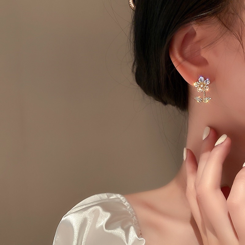 Bông tai thiết kế bông hoa đá đáng yêu cho nữ H23