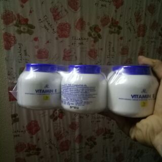 Combo 6 hủ kem Vitamin E Thái Lan
