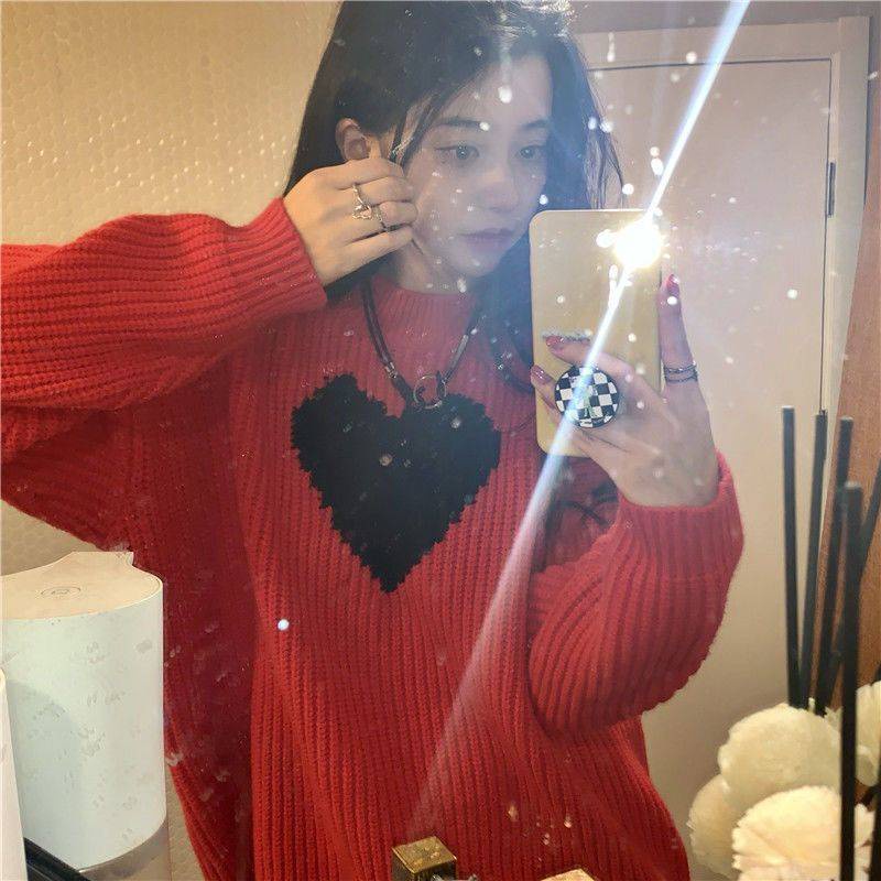 Áo Sweater Cổ Tròn In Hình Trái Tim Xinh Xắn Cho Nữ