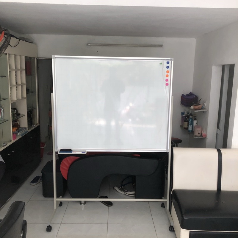 Bảng từ trắng di động , tặng kèm bút ,bông lau từ, nam châm bảng