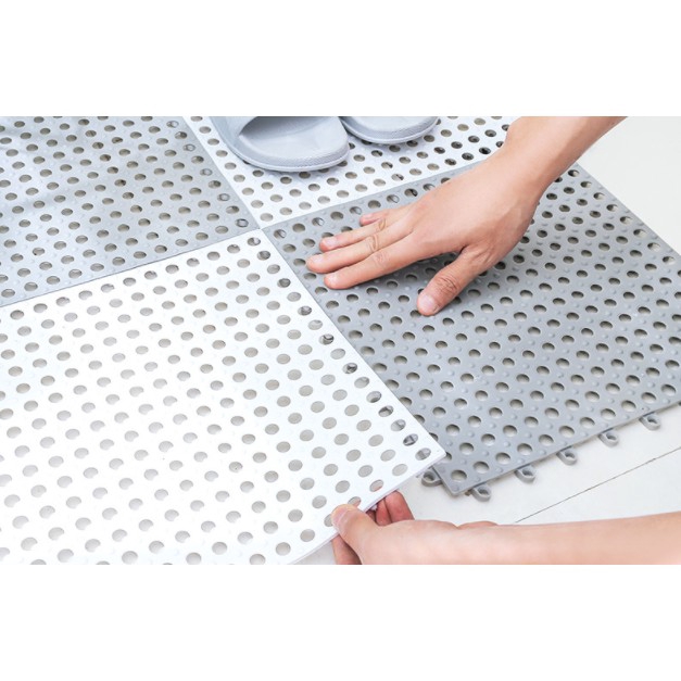 Tấm thảm nhựa ghép chống trơn nhà tắm nhà vệ sinh kích thước 25x25, an toàn cho trẻ nhỏ tránh va đập 9378