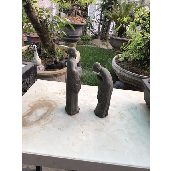 tượng tăng nhân bái phật 1 tương (chất liệu xi măng)