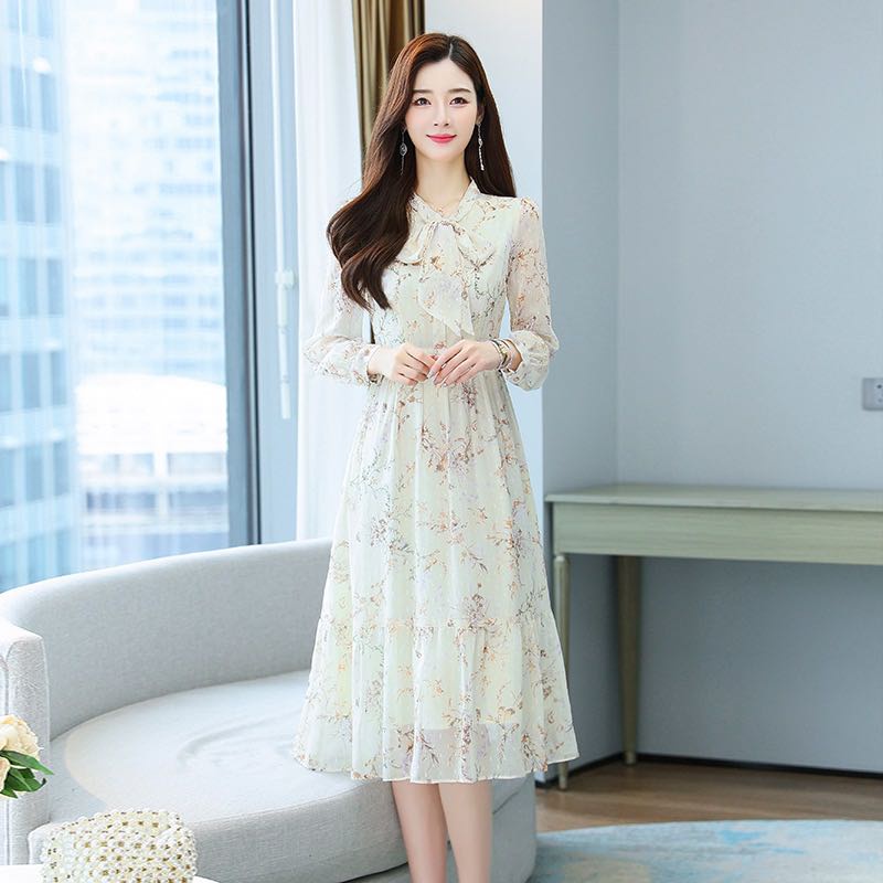 Đầm voan hoa mỏng dài tay phong cách mới mùa thu 2021