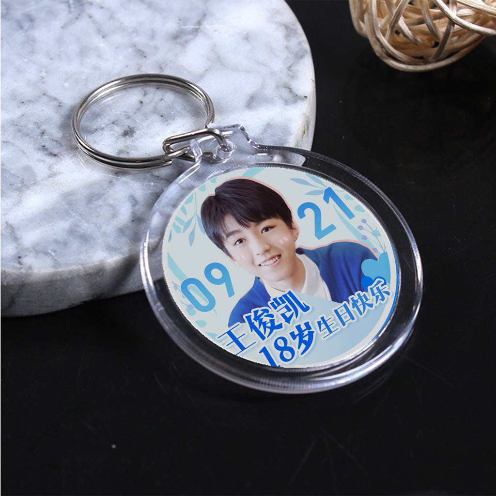 Móc treo chìa khóa in hình TFBOYS VƯƠNG NGUYÊN VƯƠNG TUẤN KHẢI DỊCH DƯƠNG THIÊN TỈ xắn tiện lợi