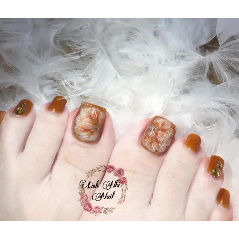 Hoa bột móng chân