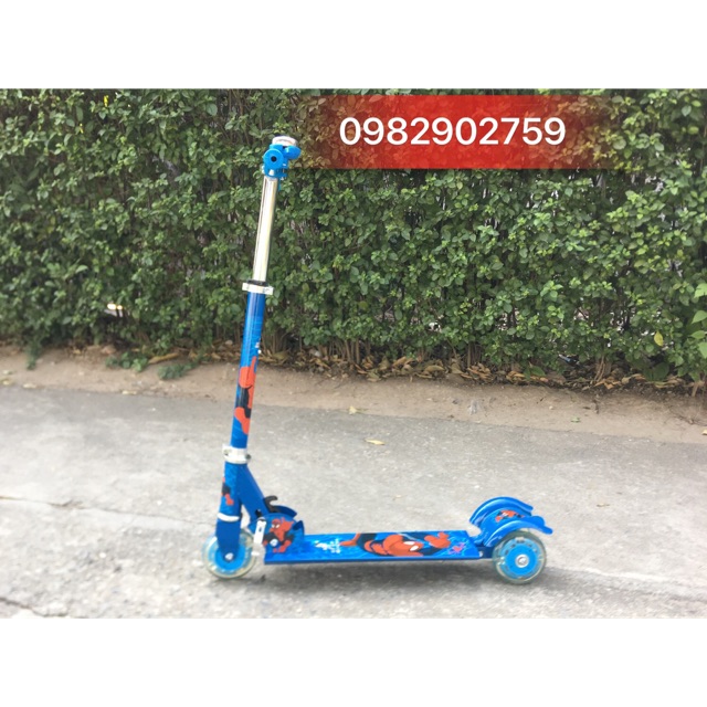 Xe Scooter cho bé 3 bánh có đèn