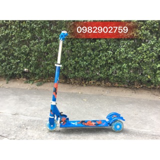 Xe Scooter cho bé 3 bánh có đèn