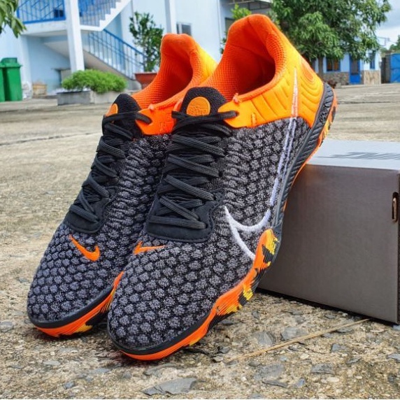 Giày Bóng Đá Lunar Gato React IC